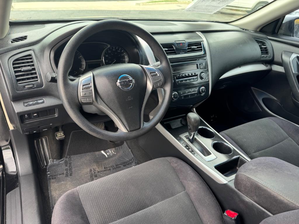 2013 Nissan Altima S photo 10