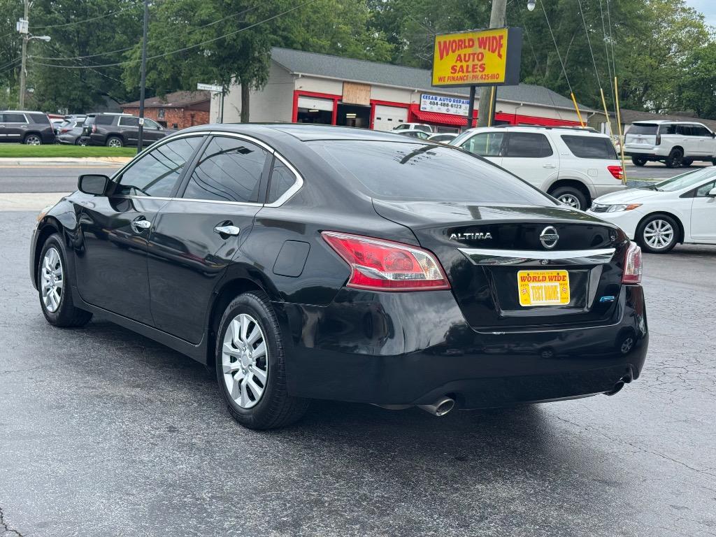 2013 Nissan Altima S photo 5
