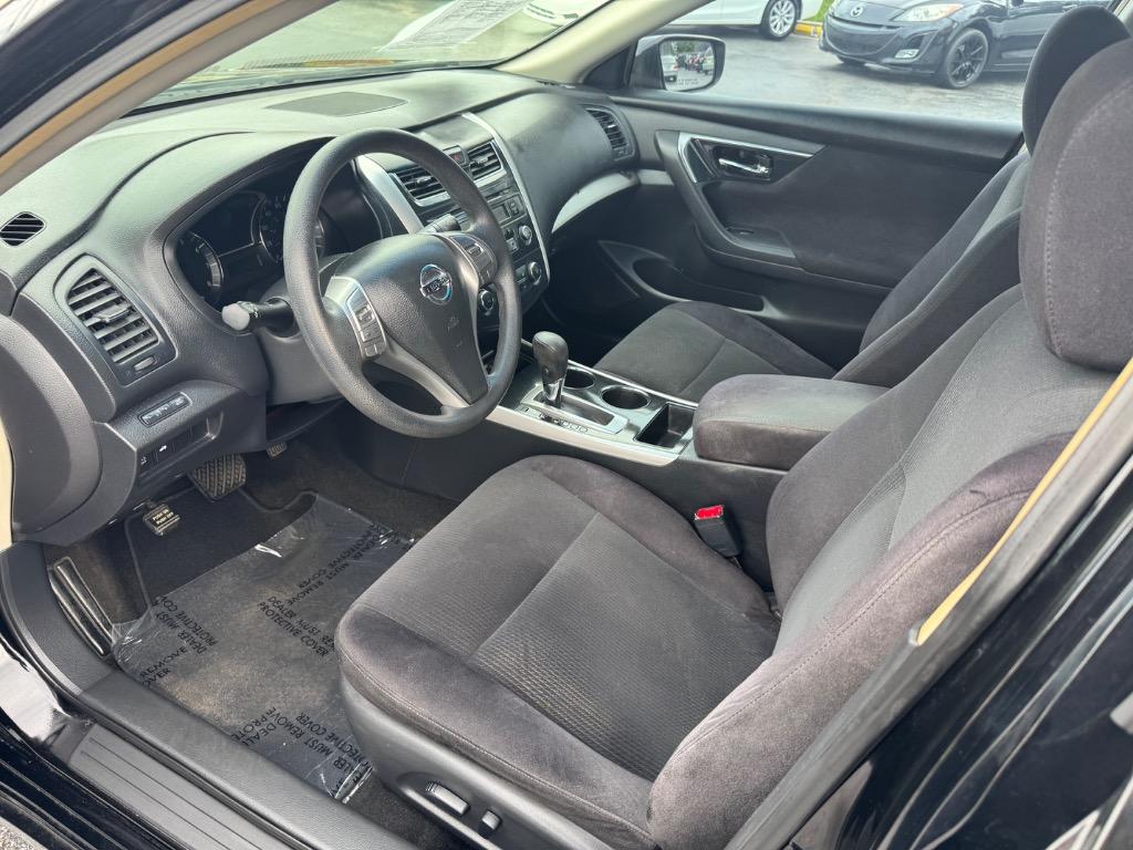 2013 Nissan Altima S photo 9