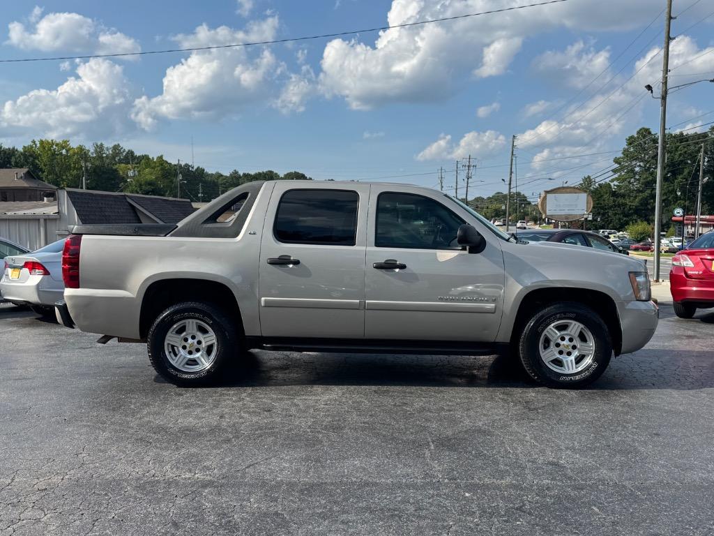 2008 Chevrolet Avalanche LS - Photo 8