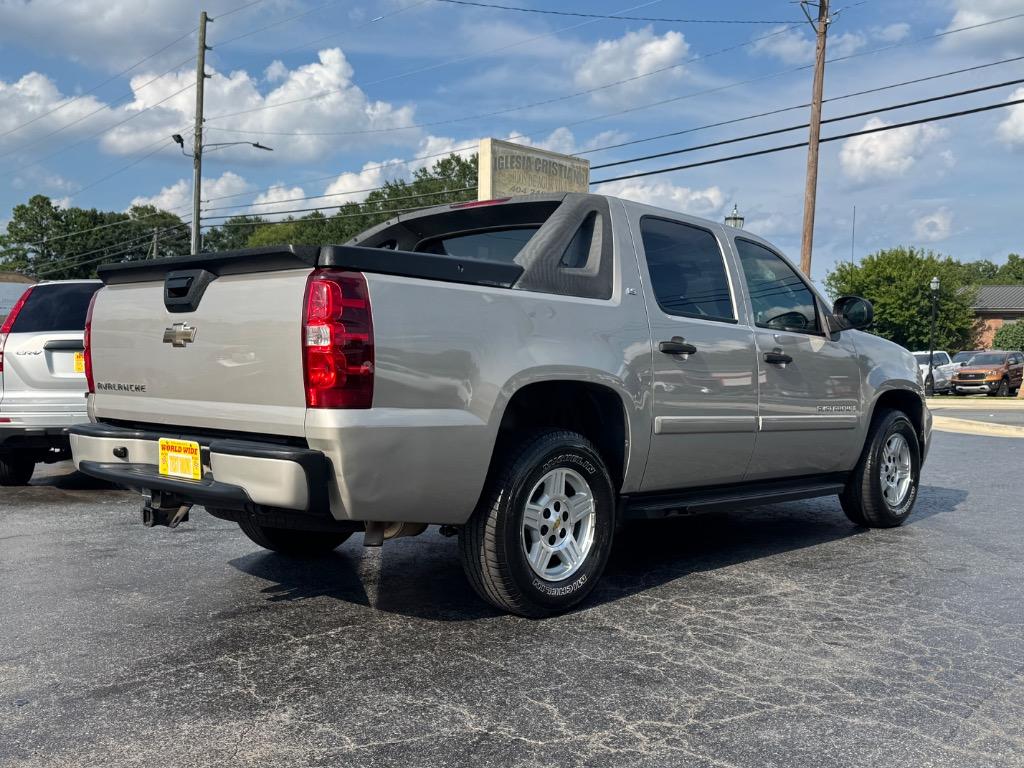2008 Chevrolet Avalanche LS - Photo 7